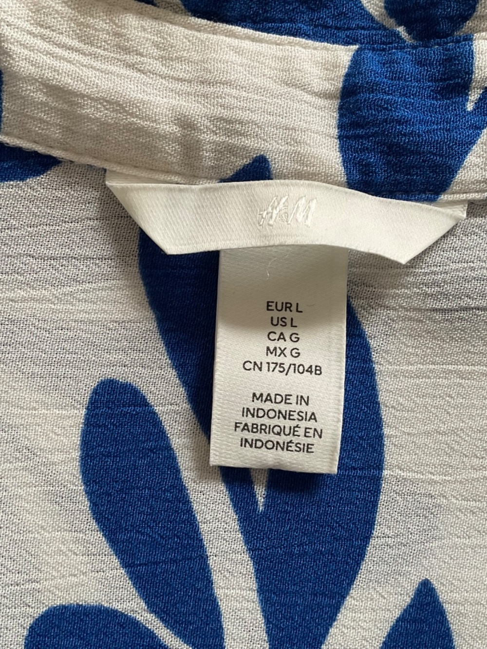 H&M Crinkle Viscose Shirt Sz L Blue White Short Sleeve Abstract Boxy Summer - Picture 4 of 7